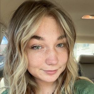 Meet your Posher, Haily